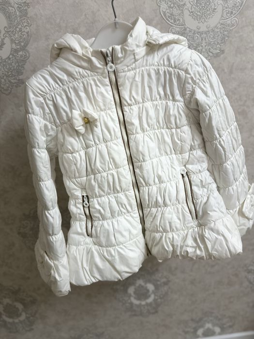 Продам детскую куртку.