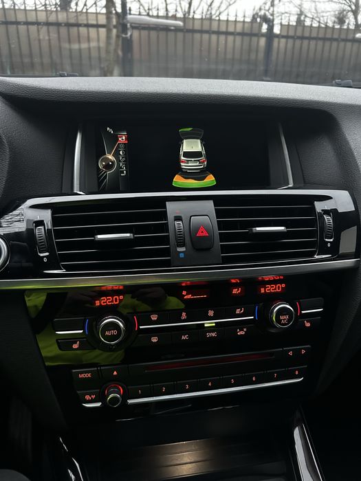 Vand  X3, X Drive, Model X line 2015.