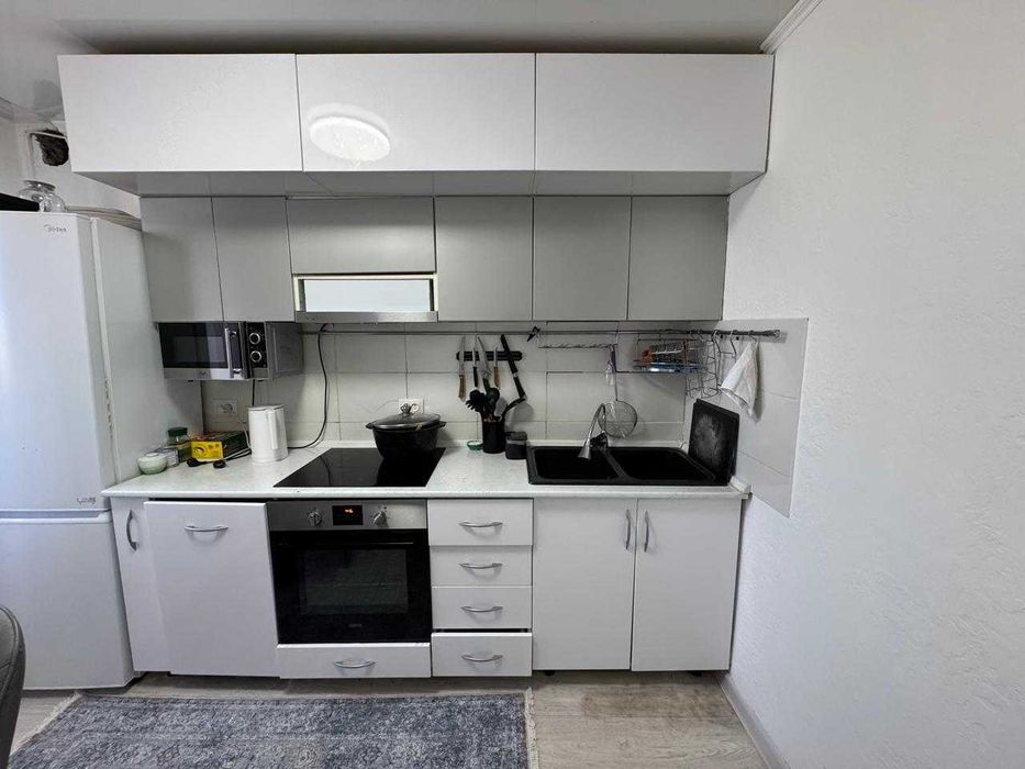 S Продам 3-х ком на 4 мкр