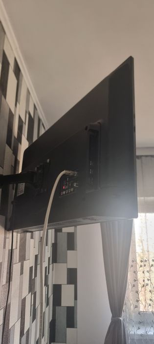 Smart tv Philips 84 diagonală