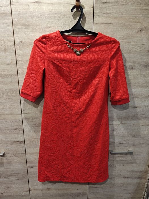 Продам женские платья