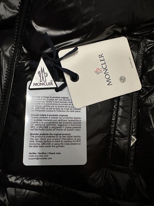 Geaca Moncler Montbeliard