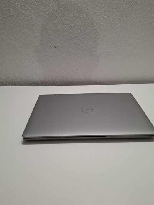 Laptop Dell cu i5 gen 10, ssd 512g ,16 g ram