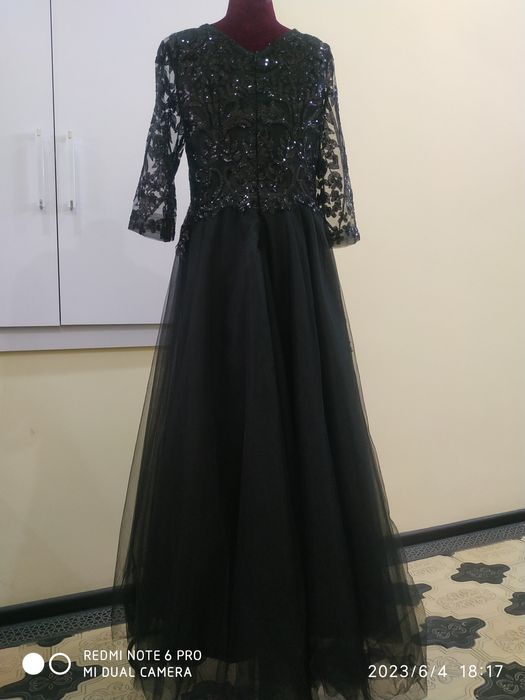 Вечернее женское платье