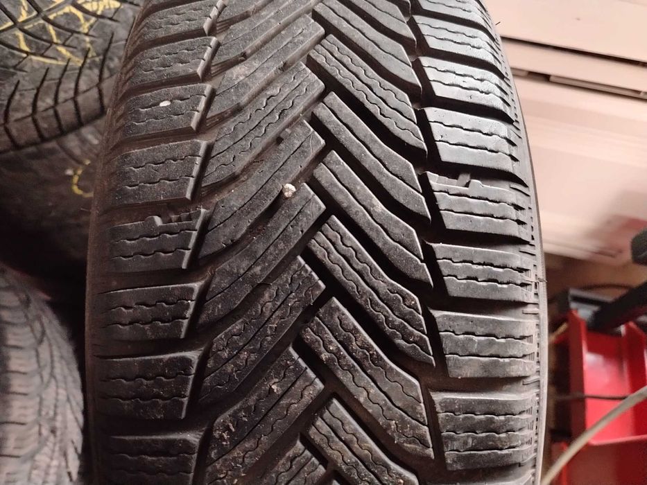 2бр.зимни гуми 205/60/16 Michelin