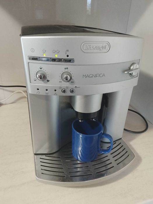 Кафемашина Delonghi автомат