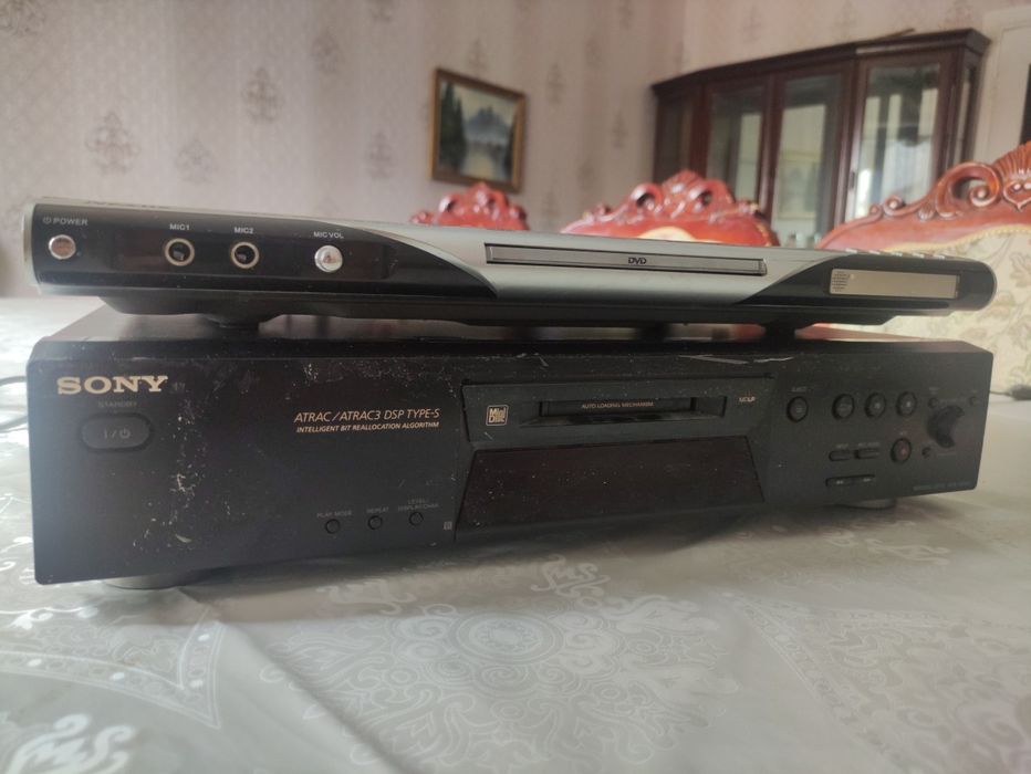 Продам аудио- и видеотехнику  Sony