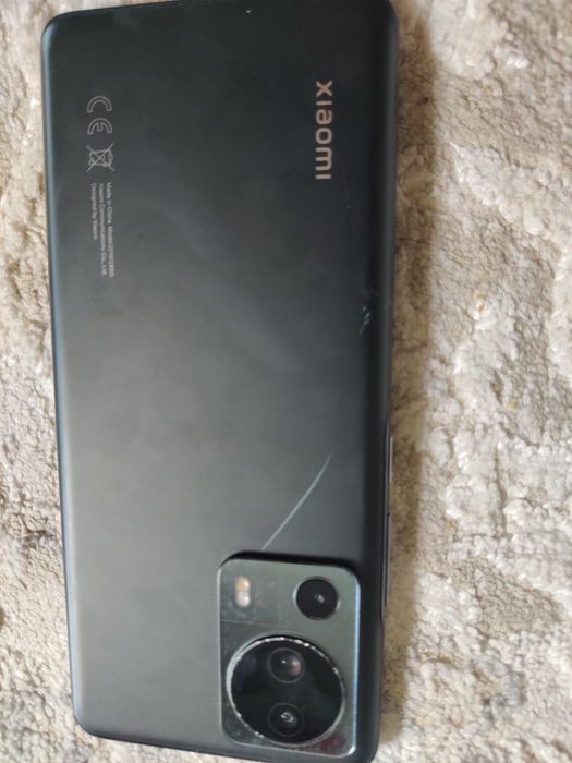 Продам или обменяю xiaomi 13 lite