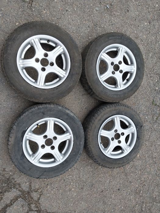 Диски R13 с резиной. На Гольф 3.