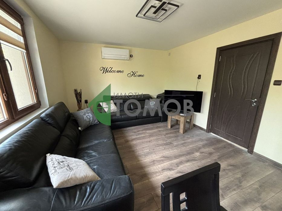 Прекрасна триетажна къща в село Яворово