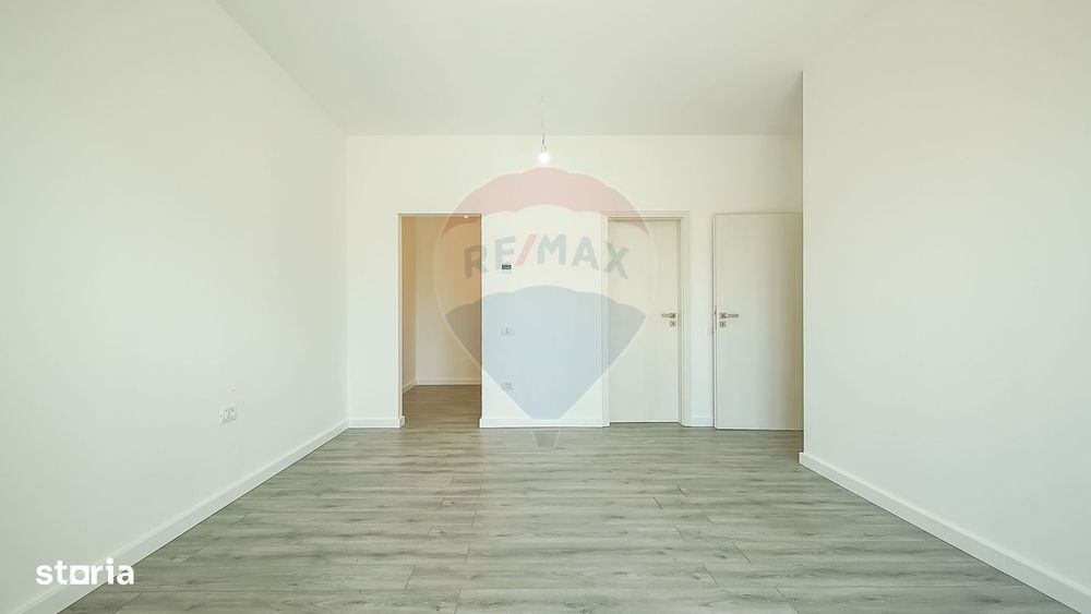 Casă cu 5 camere de vânzare, Hălchiu