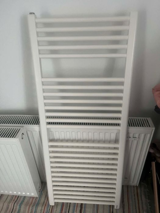 8 calorifere panou oțel tip 22 – noi, nefolosite – diverse mărimi