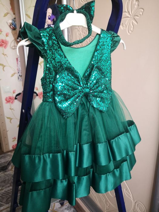 Нарядное платье на девочку возраст от года до 2х