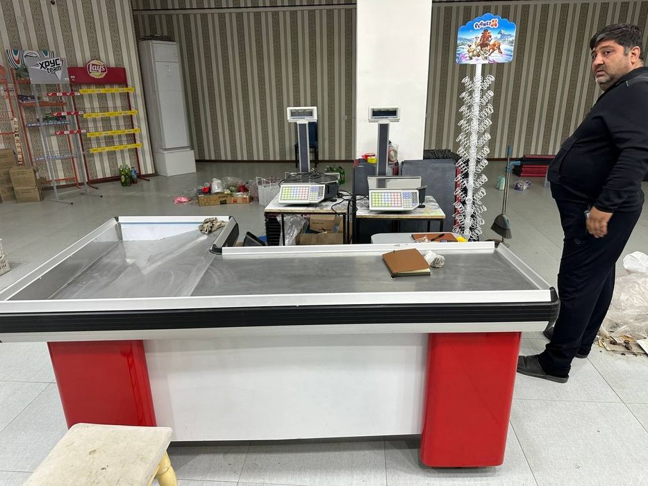 Полки для магазина стелаж