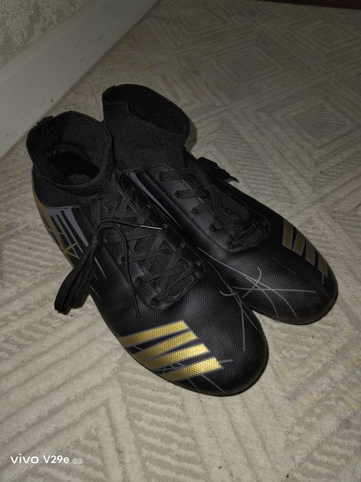 Продается бутсы 42-го размера