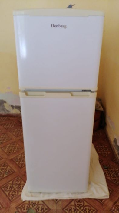 Продаеться Холодильник