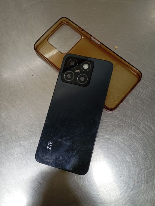 Продам телефоны срочно