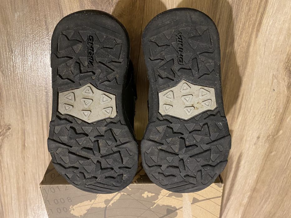 Зимни обувки - ботуши и боти- 23, 24, 26, 28