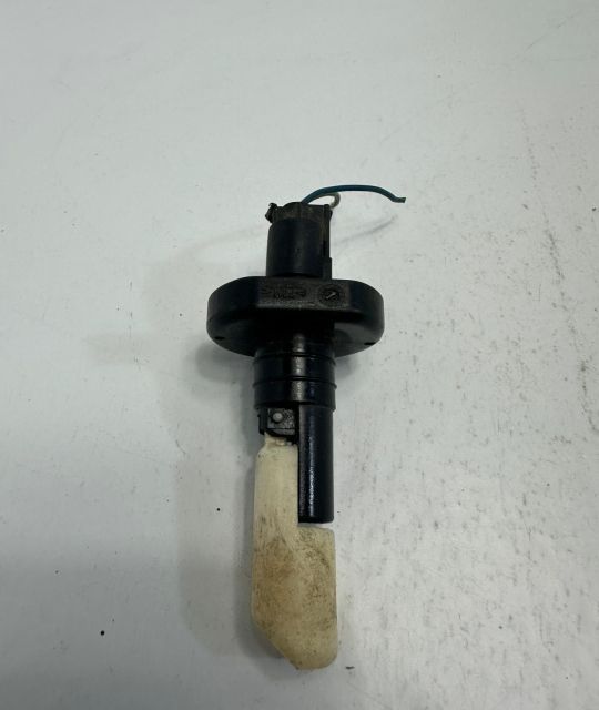 Senzor nivel apa spalare geam 2205400045 Mercedes-Benz E-Class  seria