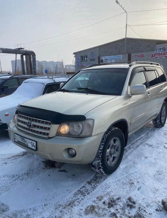 Продам автомобиль Toyota Highlander
