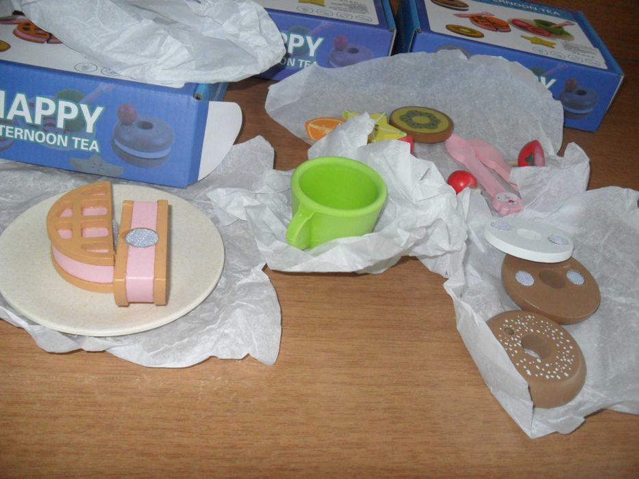 Дървена игра ' следобедна закуска ' от дърво и керамика / НОВО