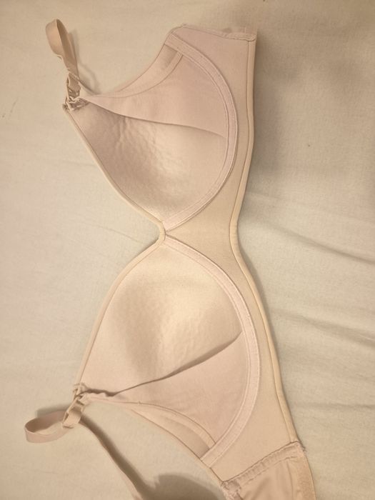 Sutiene alaptare H&M marimea 75B