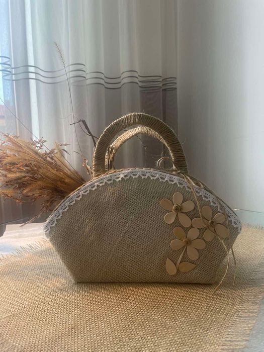 Декорация за стена