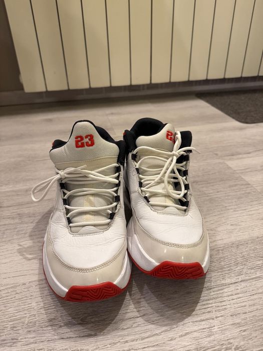 Air Jordan Max Aura 3