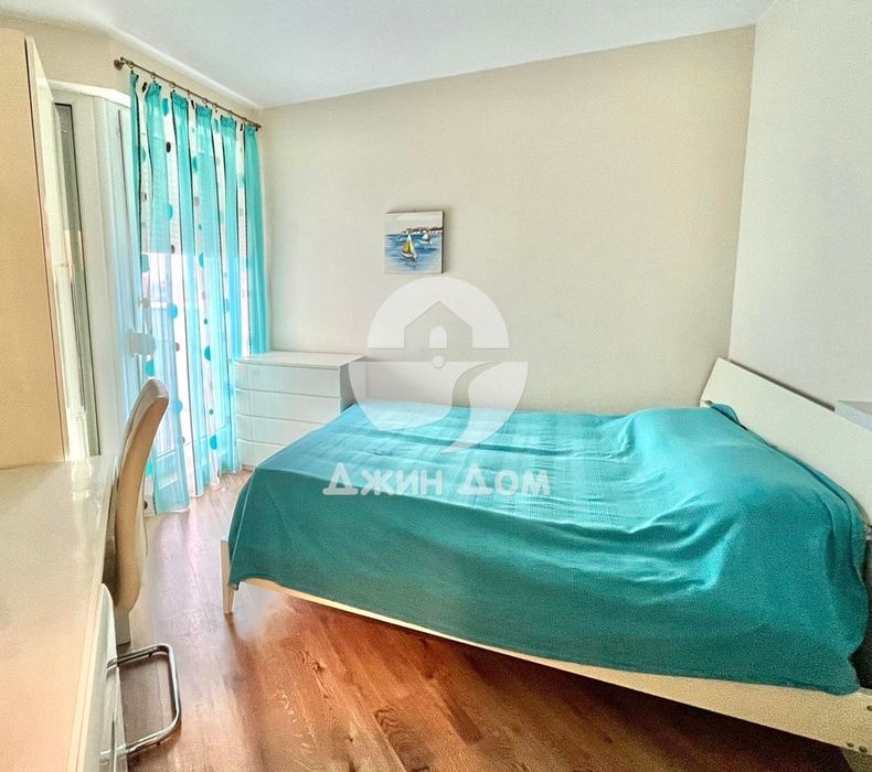 Тристаен апартамент с ГЛЕДКА МОРЕ в к-с „Мелия 10“, с. Равда