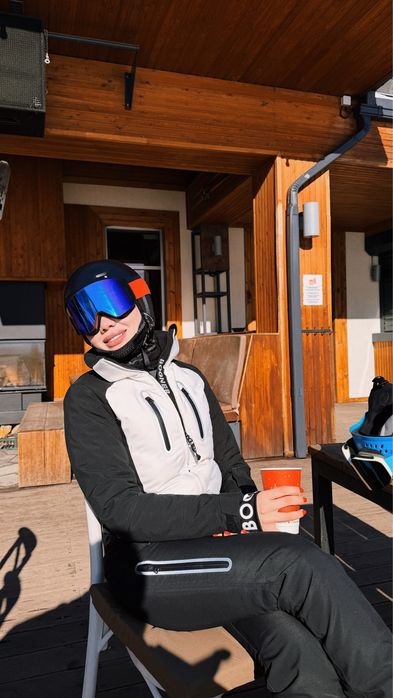 Продаю костьюм горнолыжный