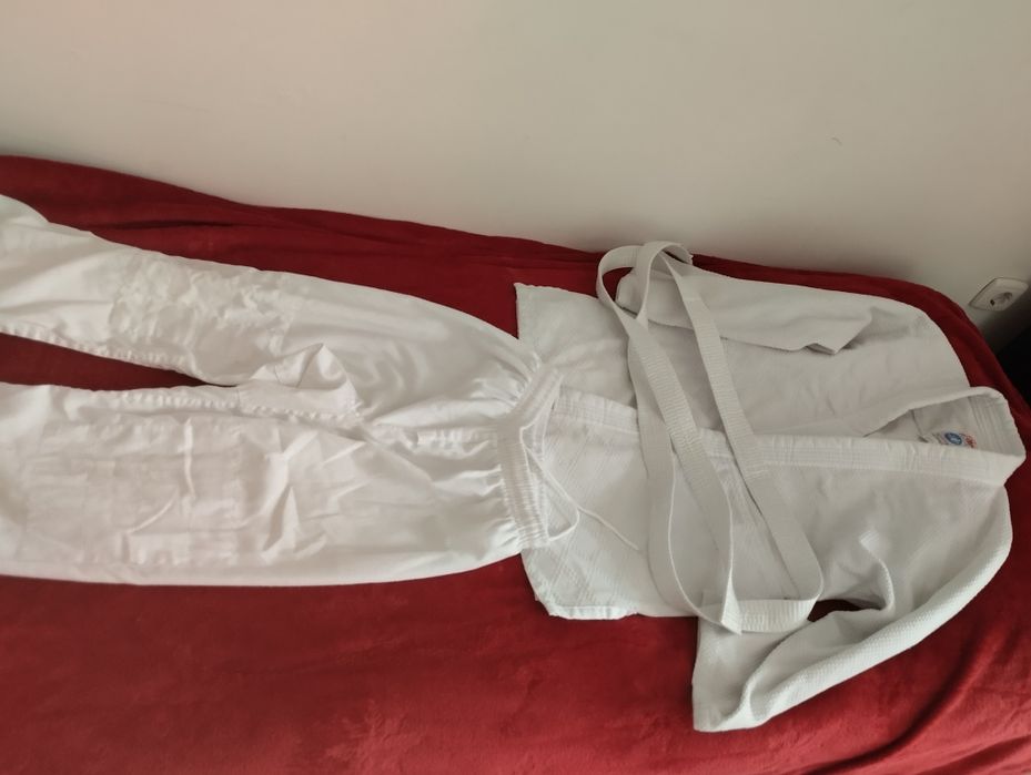 Шлем для каратэ новый