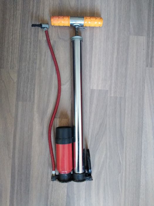 Pompa auto noua cu manometru