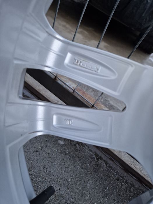 Джанти Dezent 17цола , 5х112 , 7j , et38 , 225/55/17 Vw Audi  Skoda