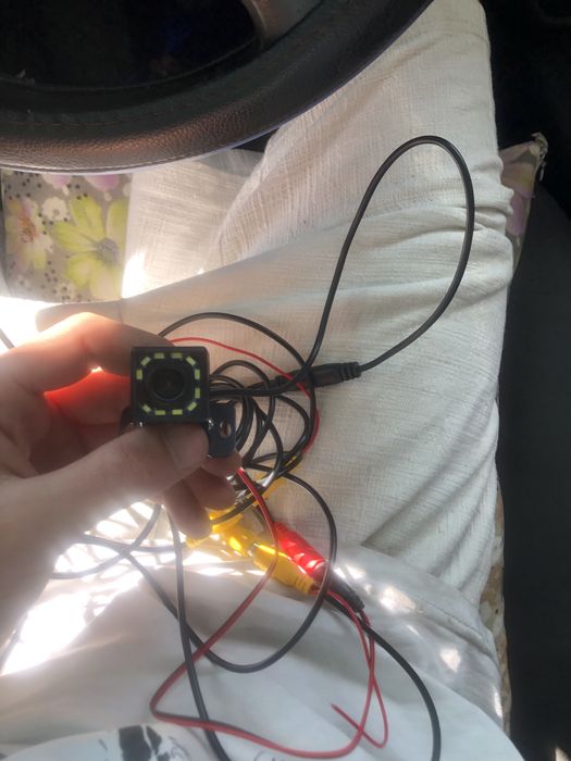 Vand navigatie cu tot cu canera de spate