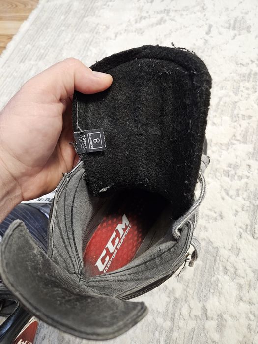 Продам коньки CCM-U