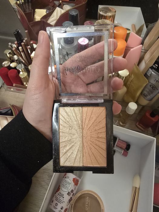 40лв Кутия пълна с продукти Nyx Revolution Catrice The balm