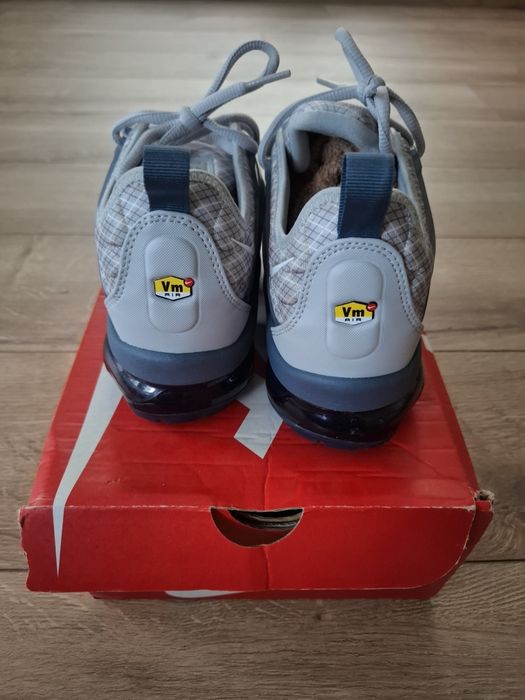 Nike Air Vapormax Plus wolf grey