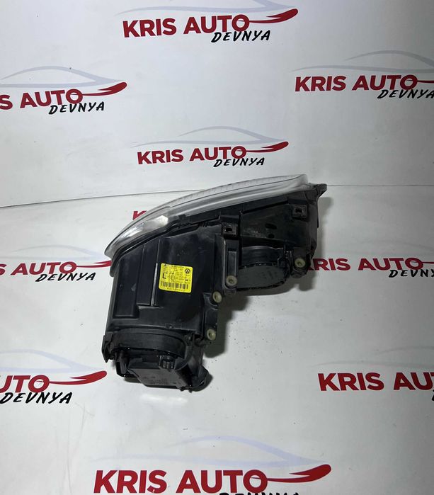 Ляв фар за VW Touran / Фолксваген Тоуран 2005г