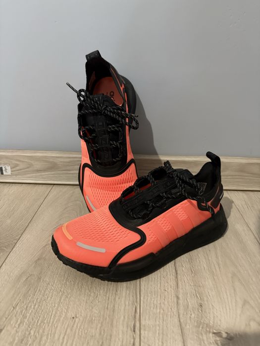 Спортни обувки Adidas NMD_V3