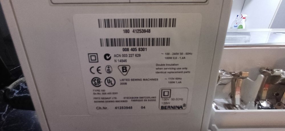 Masina de cusut Bernina Artista 180