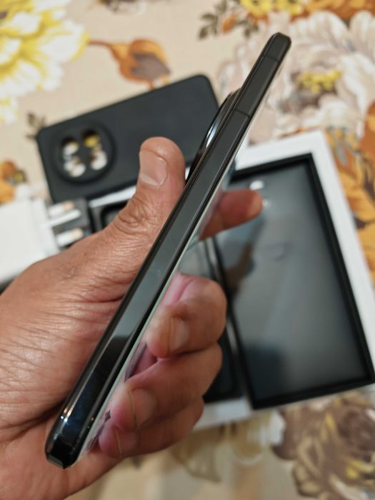 Honor Magic7 Pro/12-512/,като нов,комплект.