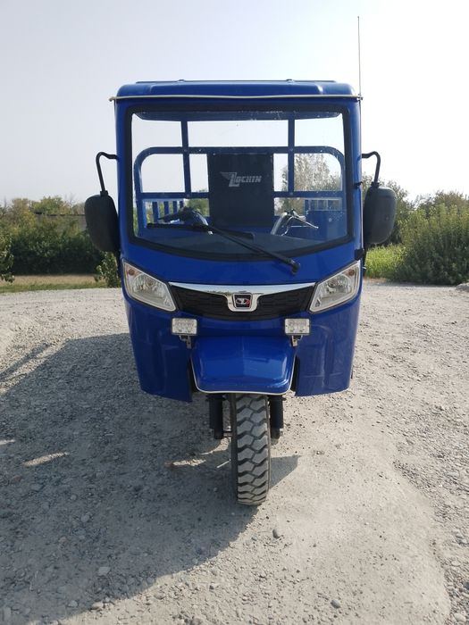 Lochin moto sotiladi