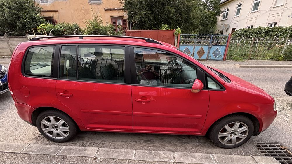 VOLKSWAGEN Touran 2006 — imagine 3