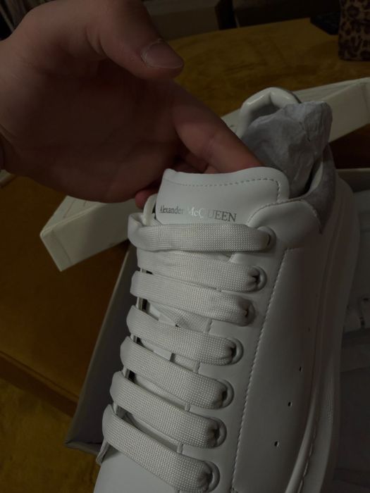 Sneackers- Alexander McQueen – alb