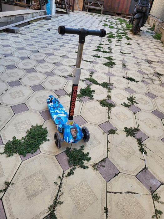 Продам детский самокат