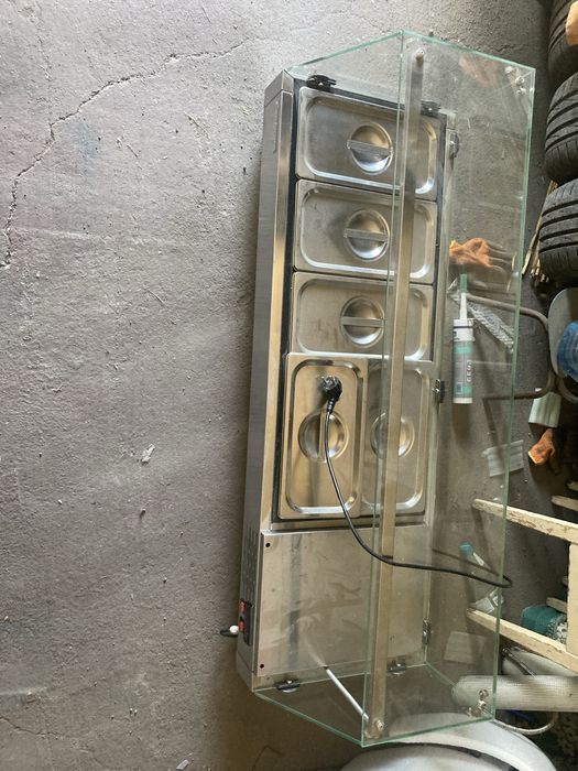 Настольная холодильная витрина CARBOMA