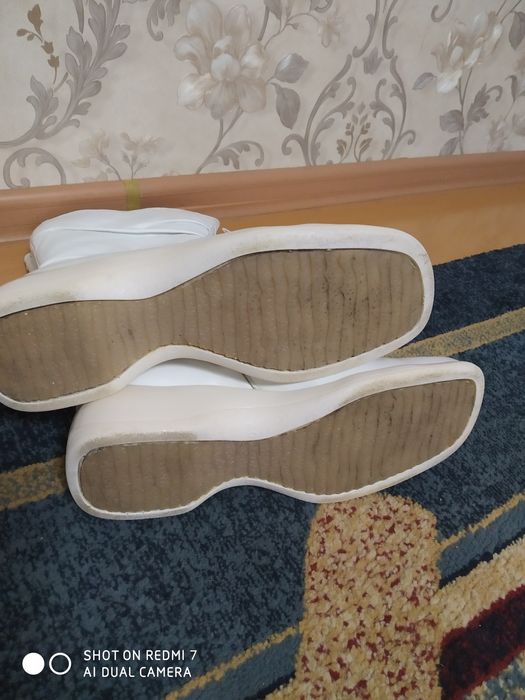 Продам сапоги женские