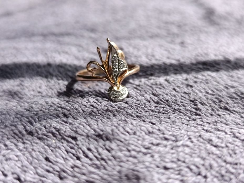 Кольцо с бриллиантами