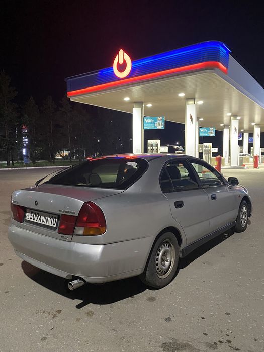 Продам машину есть торг не находу
