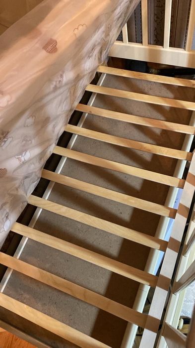 Кровать-манеж для малышей